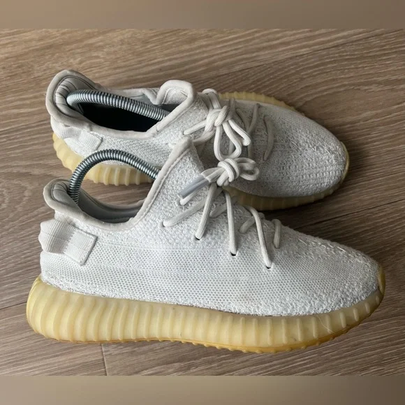 Adidas Yezzy Boost 350 V2 Low Cream White / Triple White Size 7.5 - Picture 2 of 8